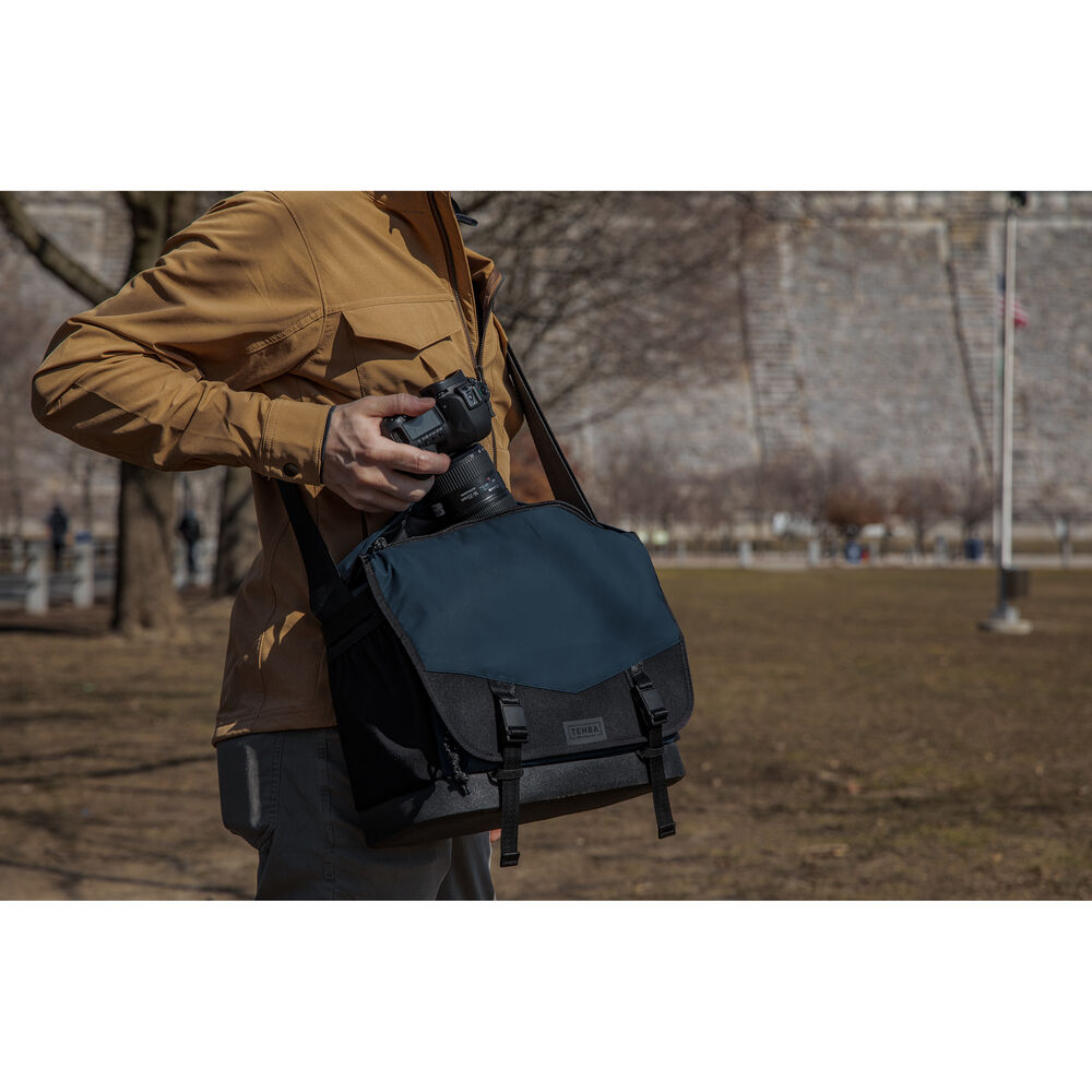 Tenba DNA 13 DSLR Messenger Bag (plava) - 10